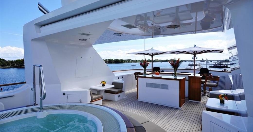 luxury motor yacht GRAVITAS deck Jacuzzi