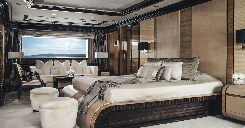 full-beam master suite on board charter yacht MEAMINA 