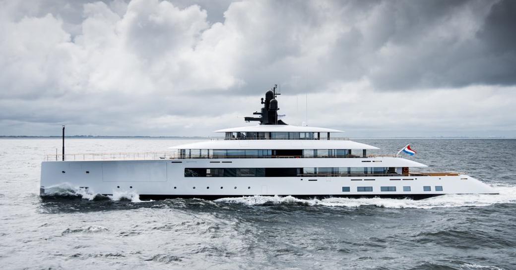 pi luxury yacht