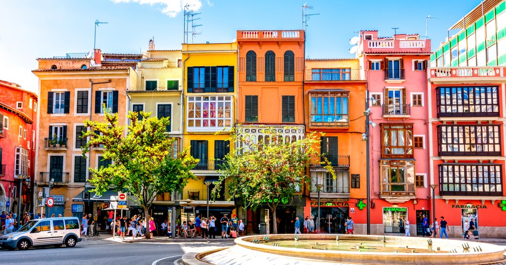 Colorful-old-town-majorca