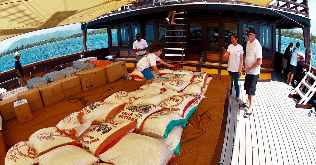 Owner of superyacht ‘Dunia Baru’ organises relief effort for victims of Lombok earthquake disaster photo 1