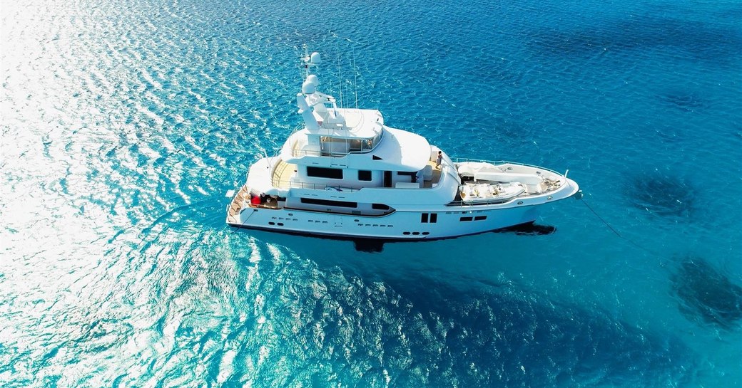 expedition yacht ‘Mystic Tide’ cruising on a yacht charter in the Great Barrier Reef