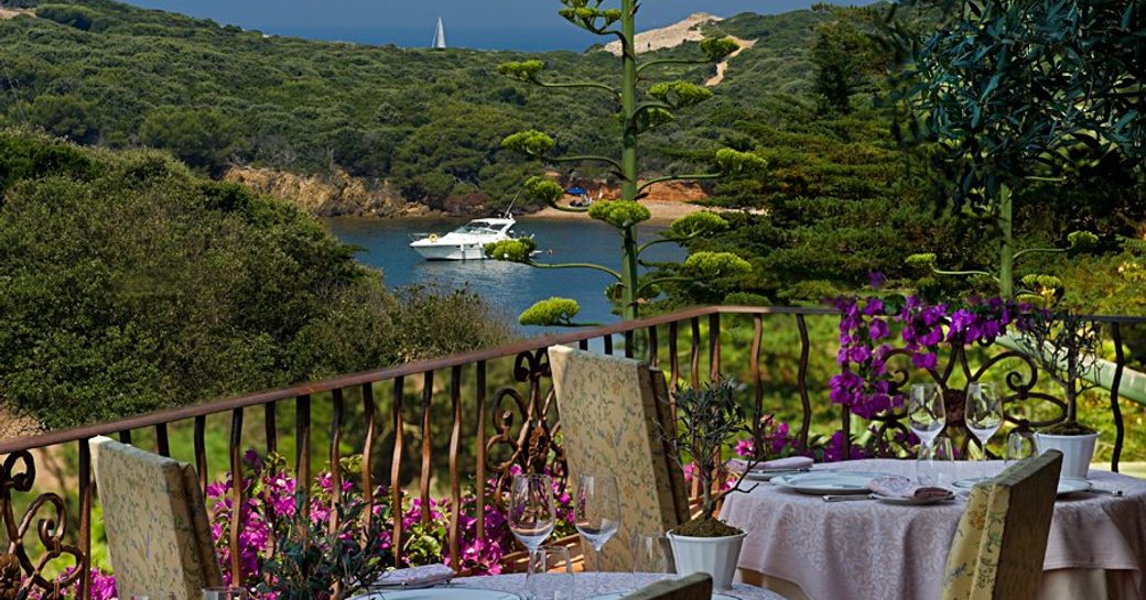 The delectable L'Olivier restaurant in the stunning backdrop of the Porquerolles