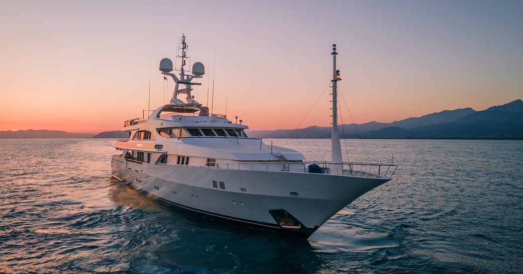 Charter yacht VIANNE