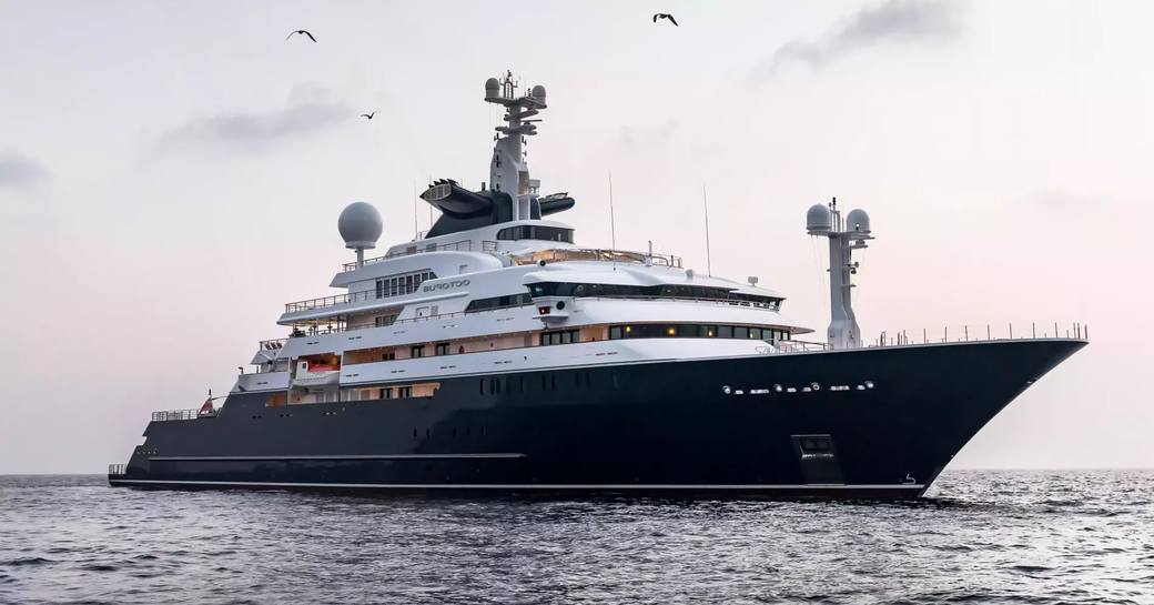 Charter yacht OCTOPUS at sea