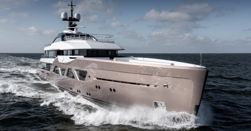 Charter yacht COME TOGETHER