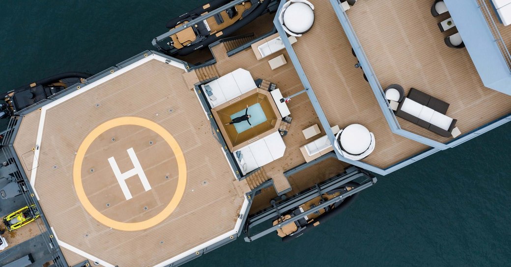 Superyacht RAGNAR helipad viewed from above