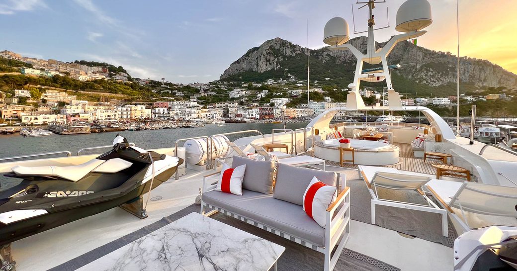 Overview of the sun deck onboard Charter yacht SOLAFIDE
