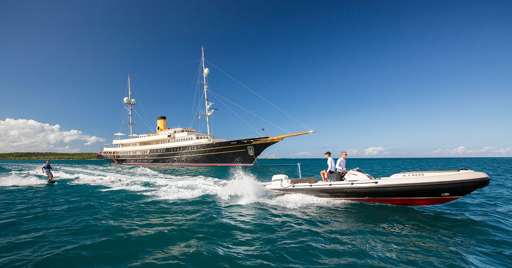 superyacht Nero underway on a South of France yacht charter