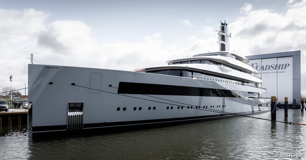 Superyacht MOONRISE side bow angle