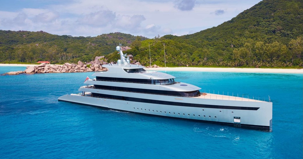 motor yacht Savannah anchored in the Caribbean on a yacht charter