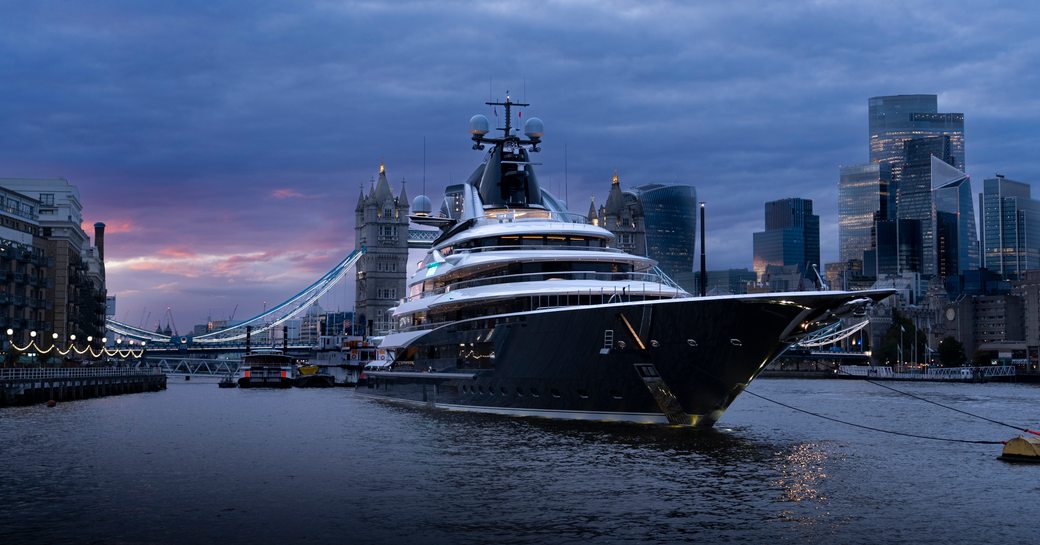 Charter yacht KISMET at anchor in London at dusk
