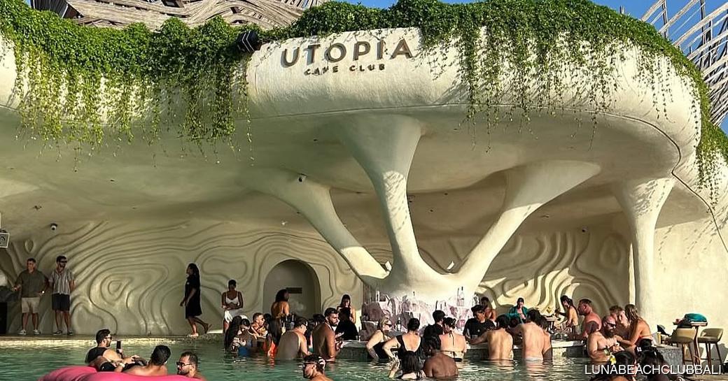 Utopia Cave Club Bali pool area