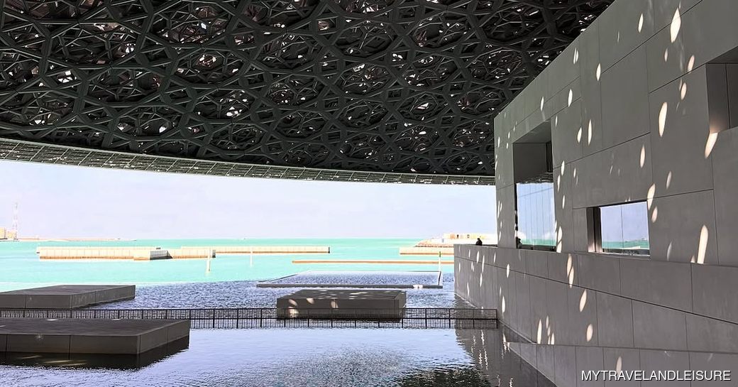 Louvre Abu Dhabi interior