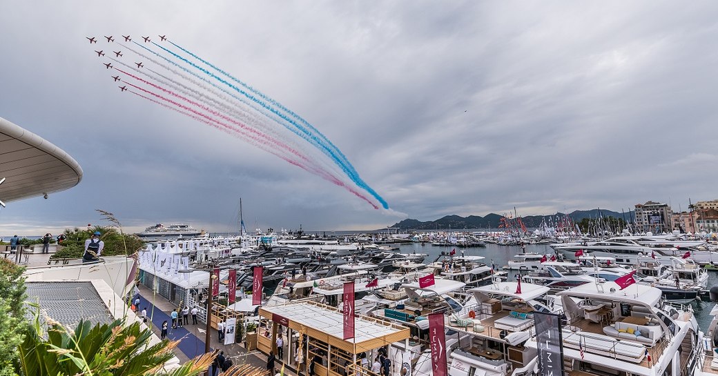 RAF Red Arrows take to the skies at the Cannes Yachting Festival 2017