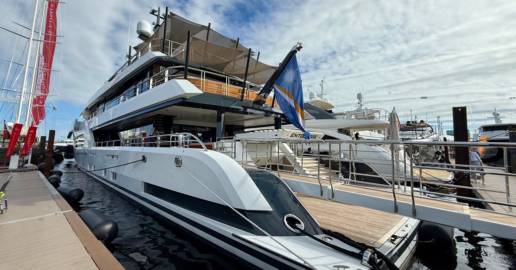 Charter yacht ENTOURAGE berthed at FLIBS