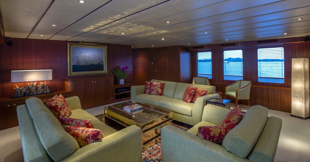 main salon with sociable lounging area on board expedition yacht ‘Northern Sun’ 