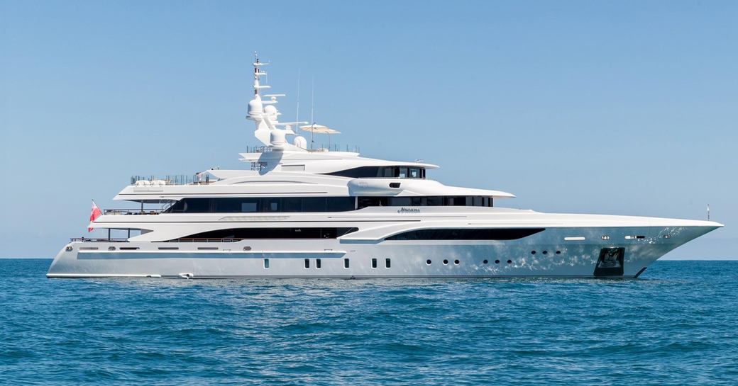 Charter yacht FORMOSA at sea