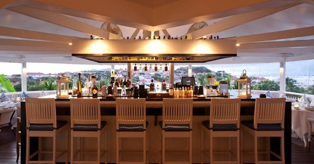 Bar stools surrounding the bar at Bonito restaurant