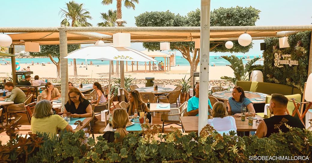 Siso Beach Mallorca dining area, beach