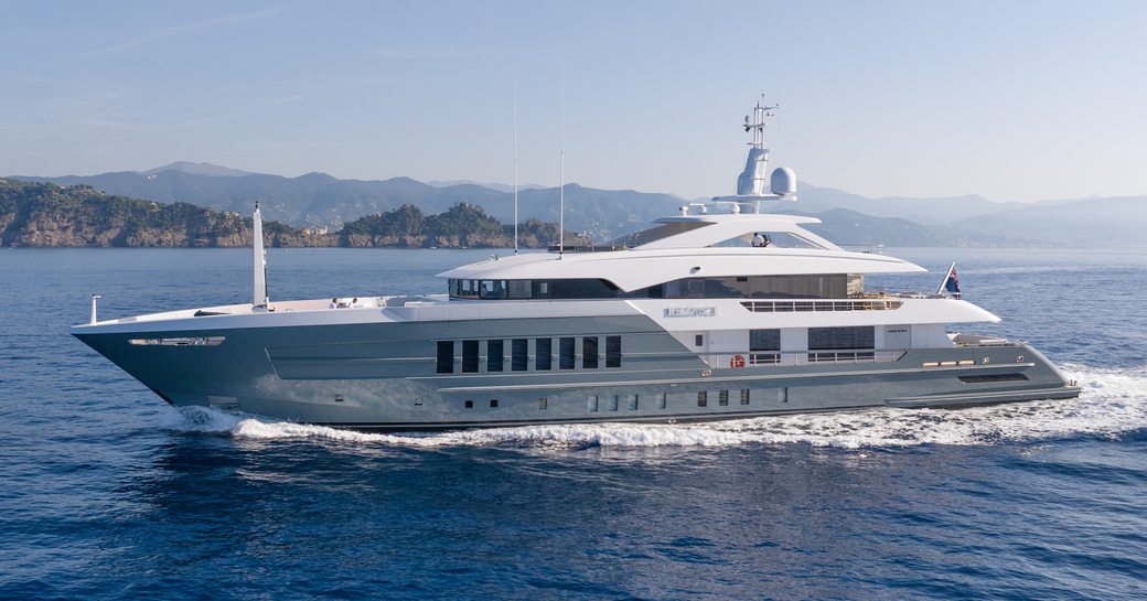 Charter yacht RELIANCE at sea