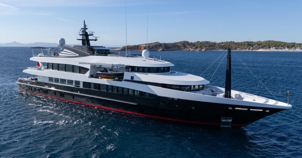 Charter yacht ALFA G at sea