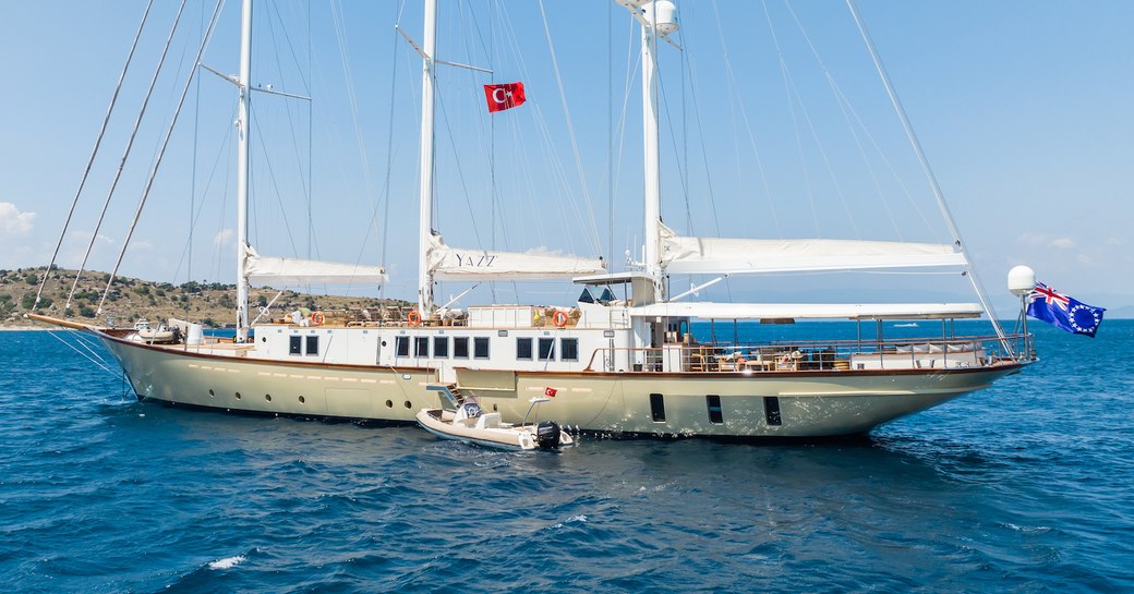 Charter yacht YAZZ at sea