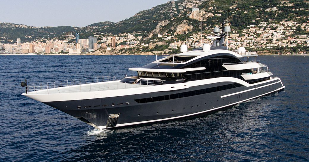 Charter yacht LUNA at anchor