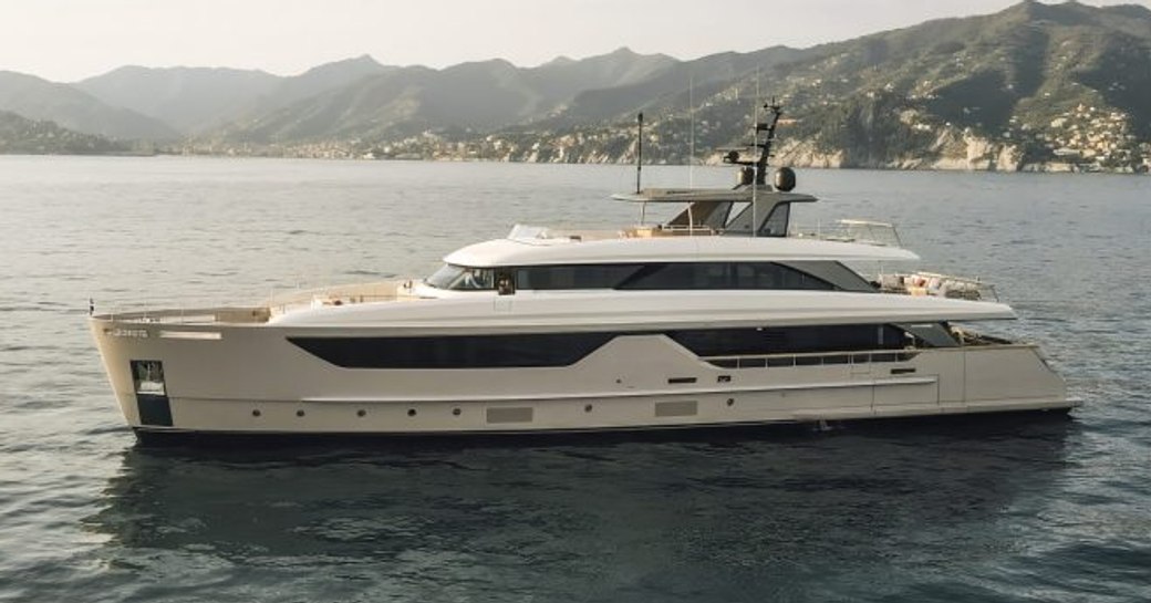 Charter yacht ANDIAMO at anchor