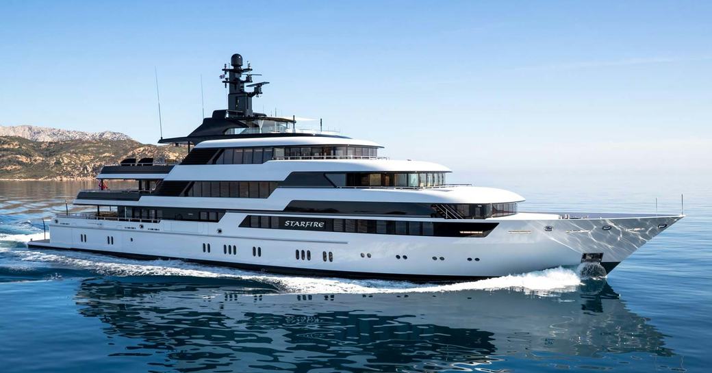 Charter yacht STARFIRE at sea