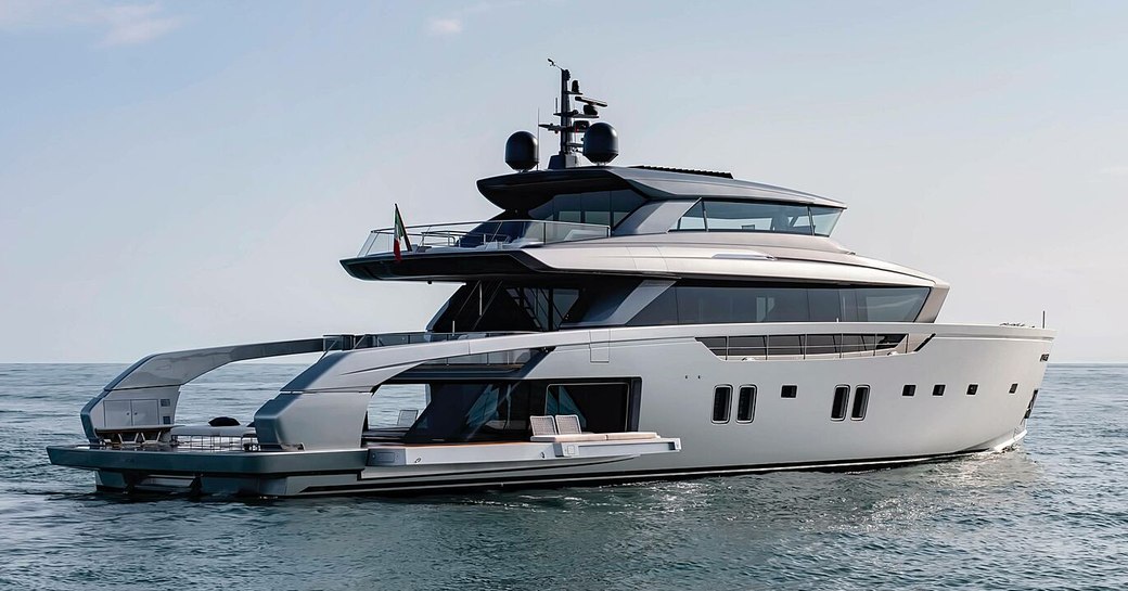 Sanlorenzo superyacht ALMAX on water