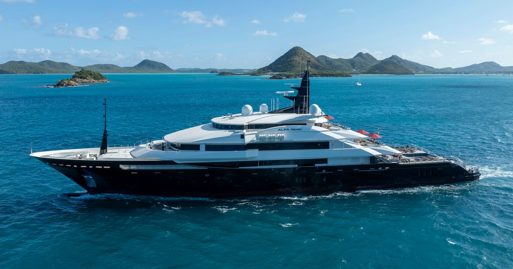 Charter yacht ALFA NERO at sea