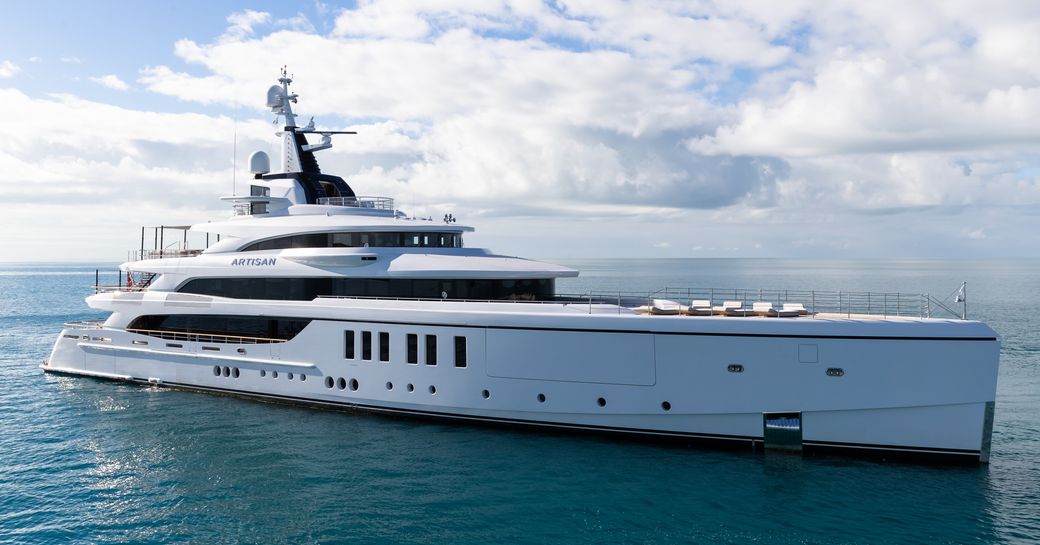 Charter yacht ARTISAN at anchor