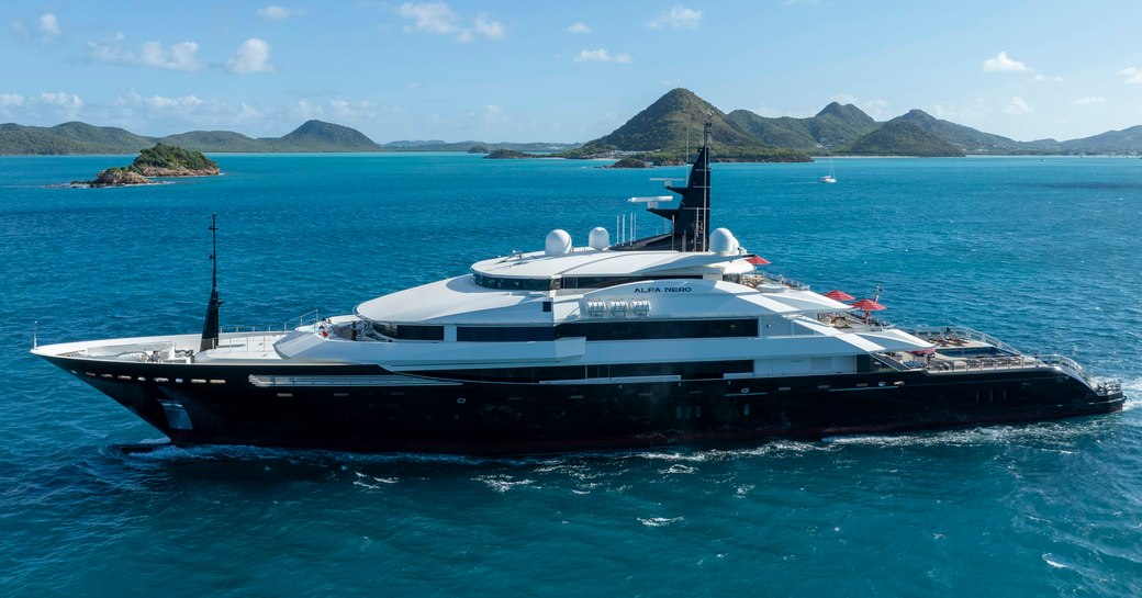 Charter yacht ALFA NERO at sea