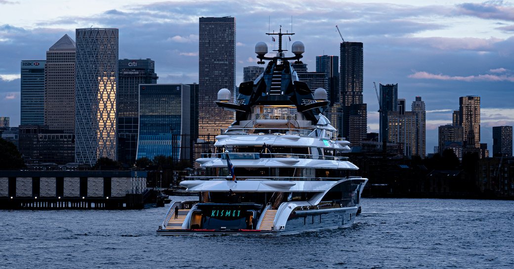 Aft view of charter yacht KISMET cruising along River Thames