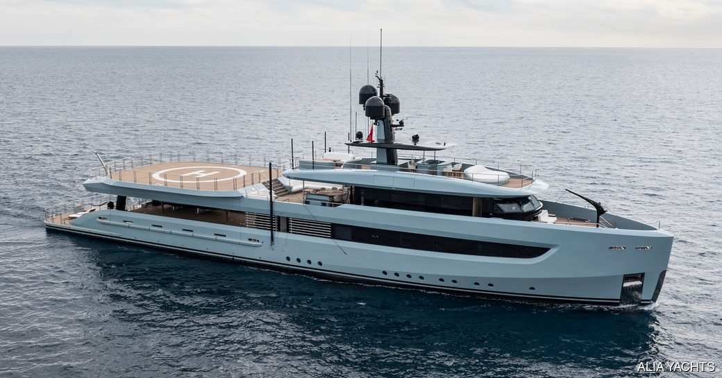 Charter yacht LIMERENCE at sea