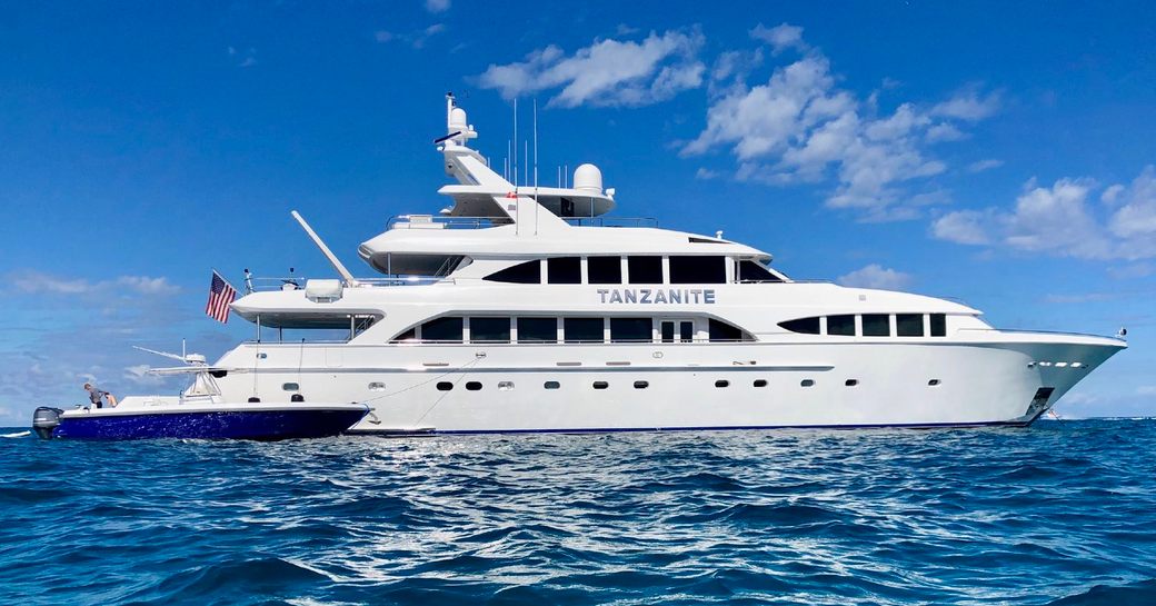 Charter yacht TANZANITE at sea