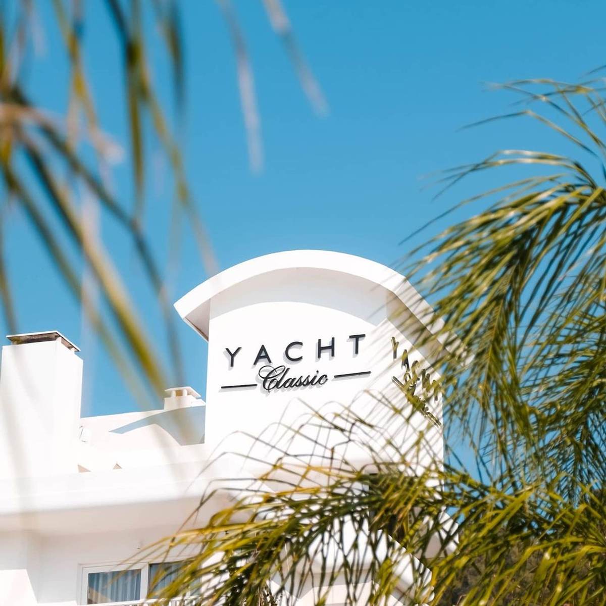 yacht classic hotel restaurant