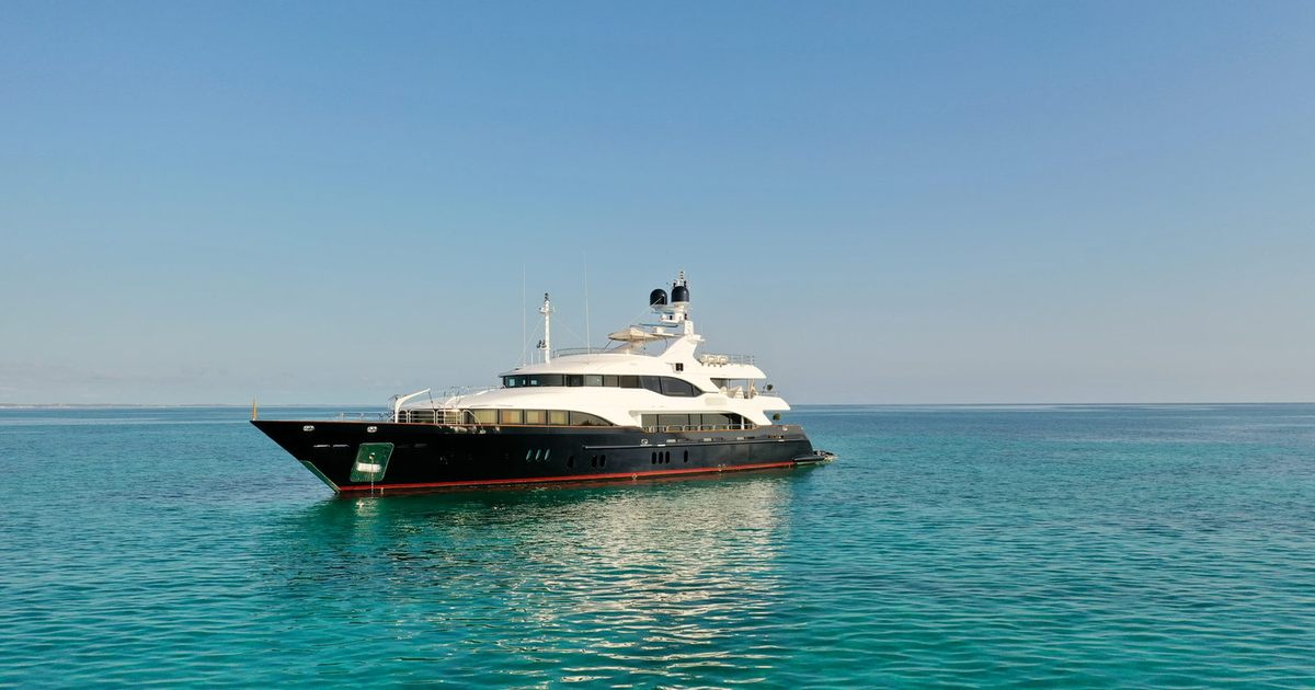 Benetti Superyacht SEASCAPE V Joins the Caribbean Yacht Charter Fleet