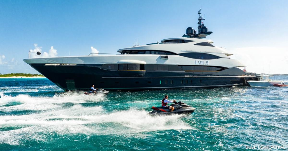 Explore the Bahamas onboard 55m superyacht charter LADY JJ