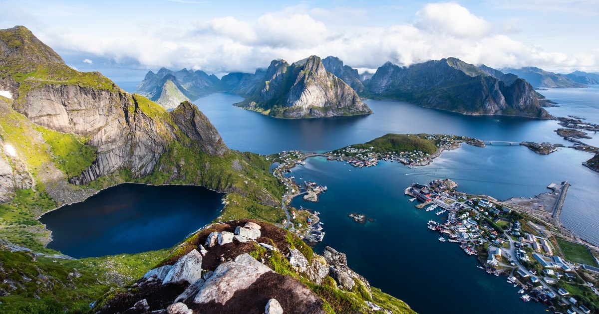 10 things you'll experience on a yacht charter in Norway ...