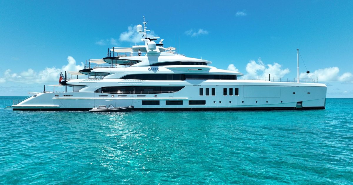 who owns calex yacht