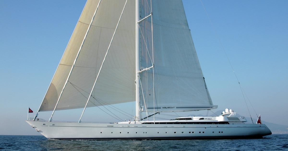 m5 yacht charter