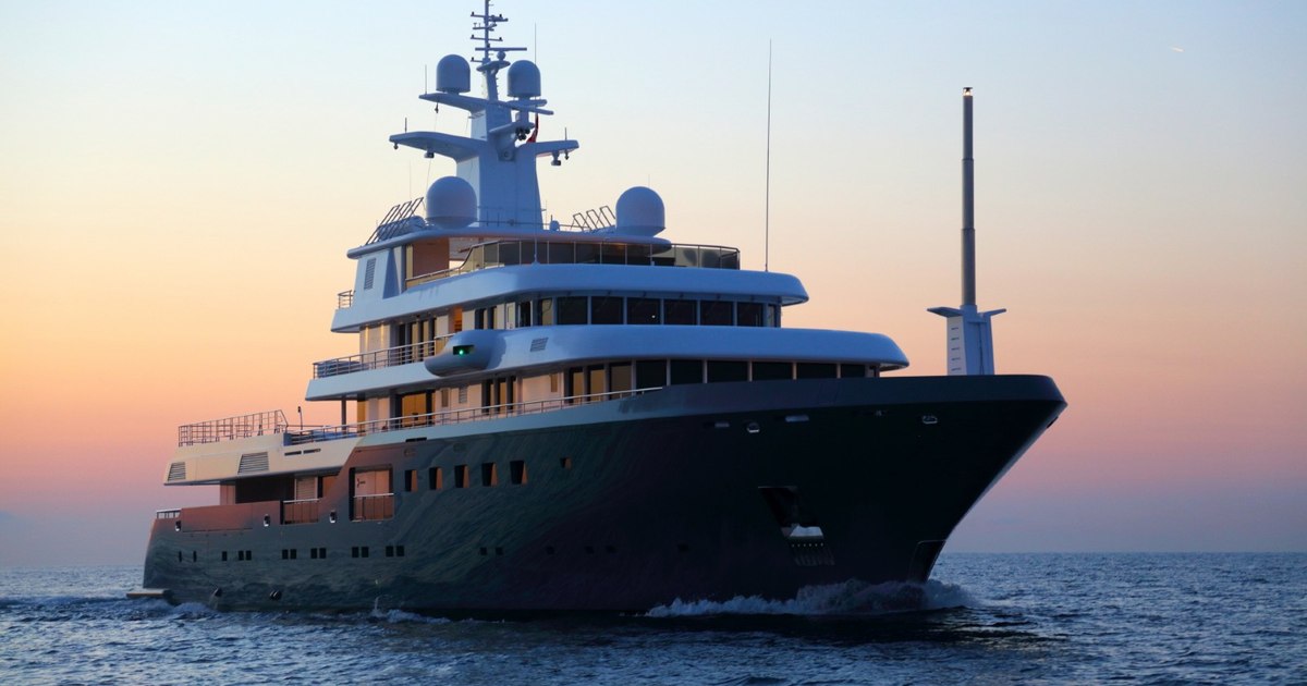 73m yacht PLANET NINE offers last remaining availability for Med