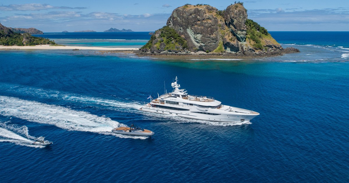 Adventure to the South Pacific onboard superyacht Driftwood