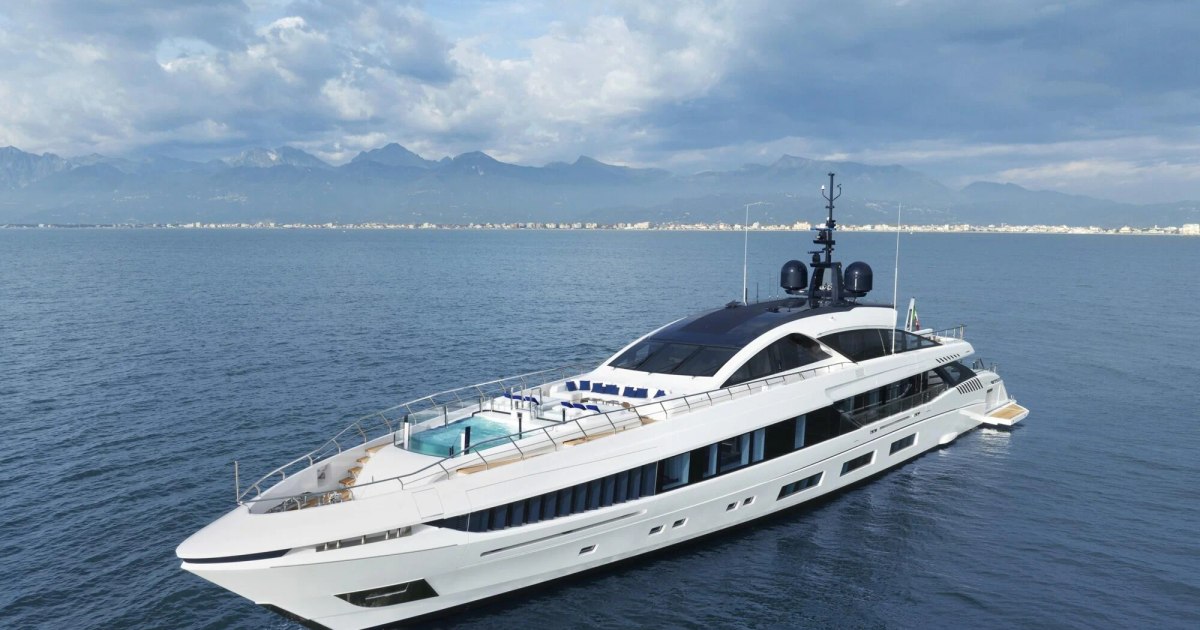 Superyacht SHE'S A 10 TOO Joins the Bahamas Yacht Charter Fleet