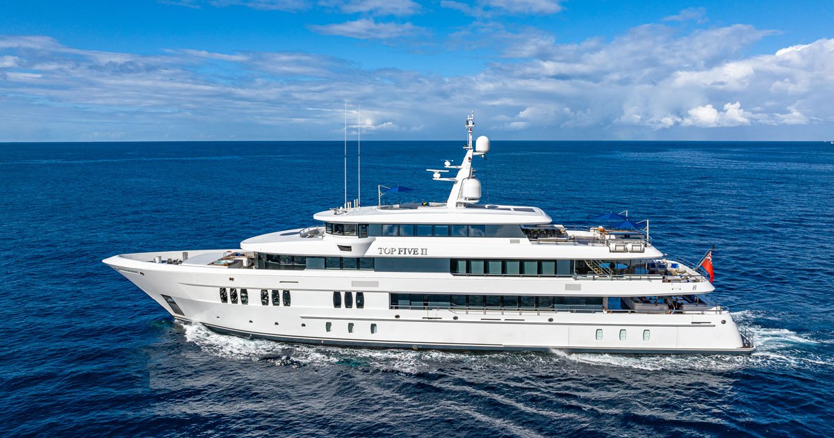 Private yacht rental TOP FIVE II announces winter Exumas yacht charter availability