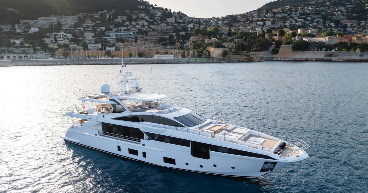 Azimut yacht OWO releases final South of France yacht charter availability for summer 2026