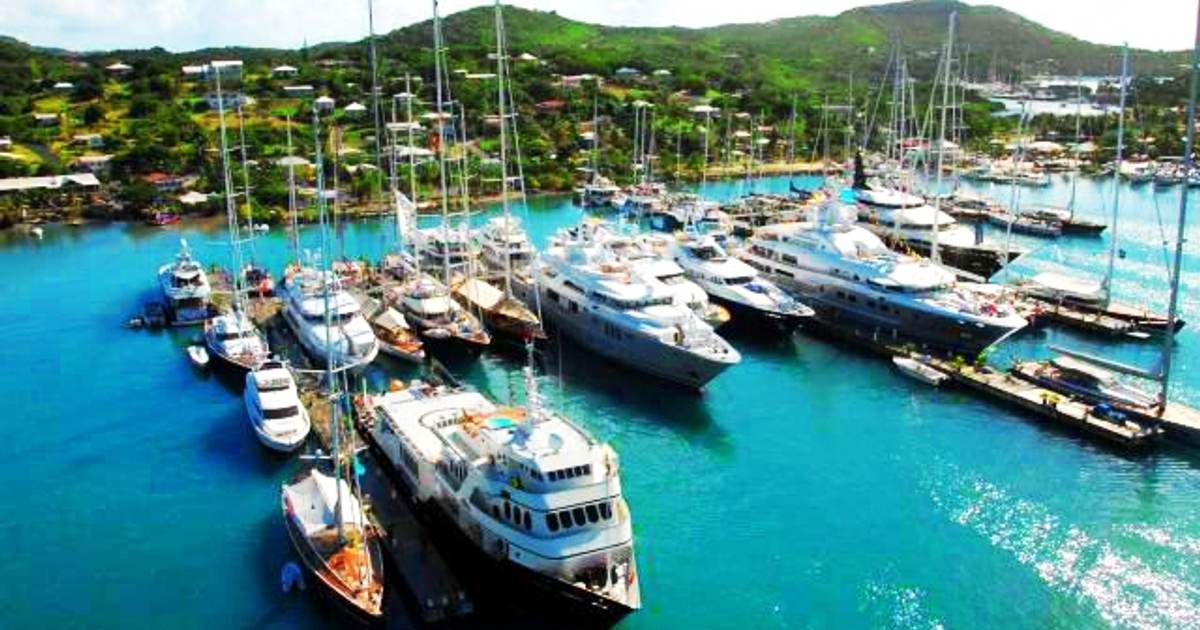 Superyachts Prepare for the Antigua Charter Yacht Show 2015