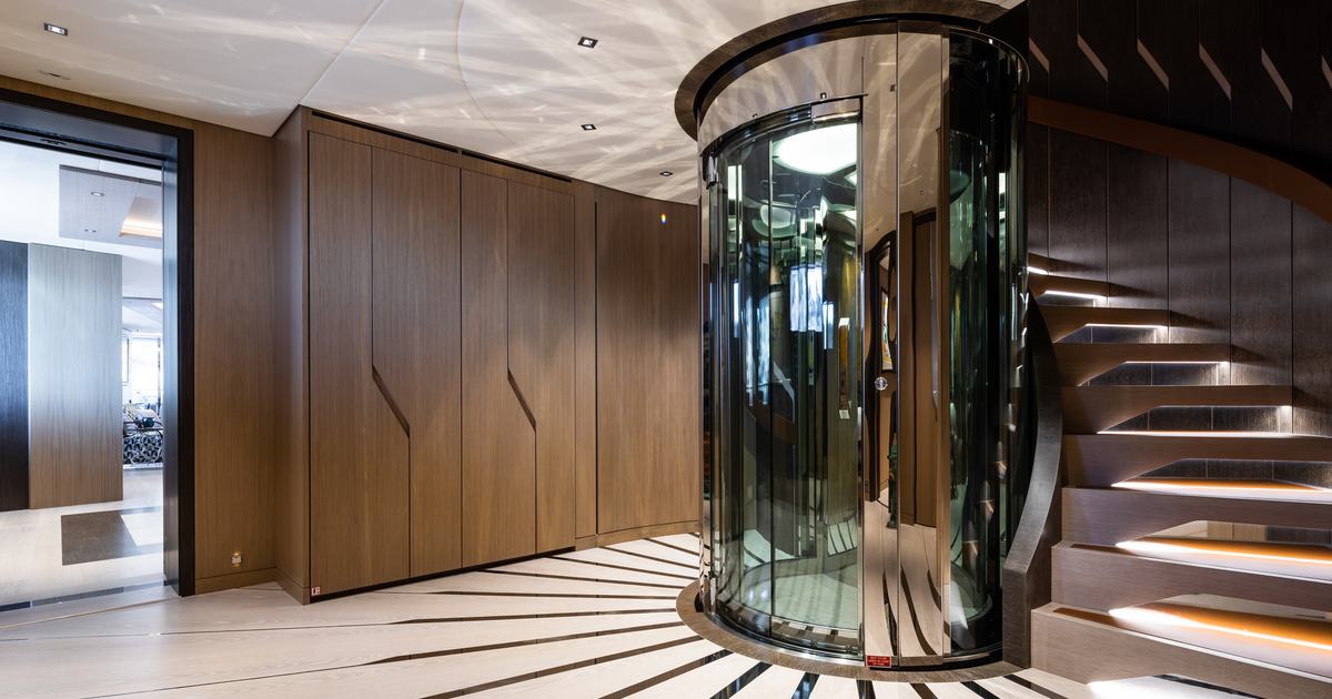 Gallery Detail: Charter Yachts With An Elevator